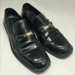 GUCCI Men's Black Leather Horsebit Logo Loafer